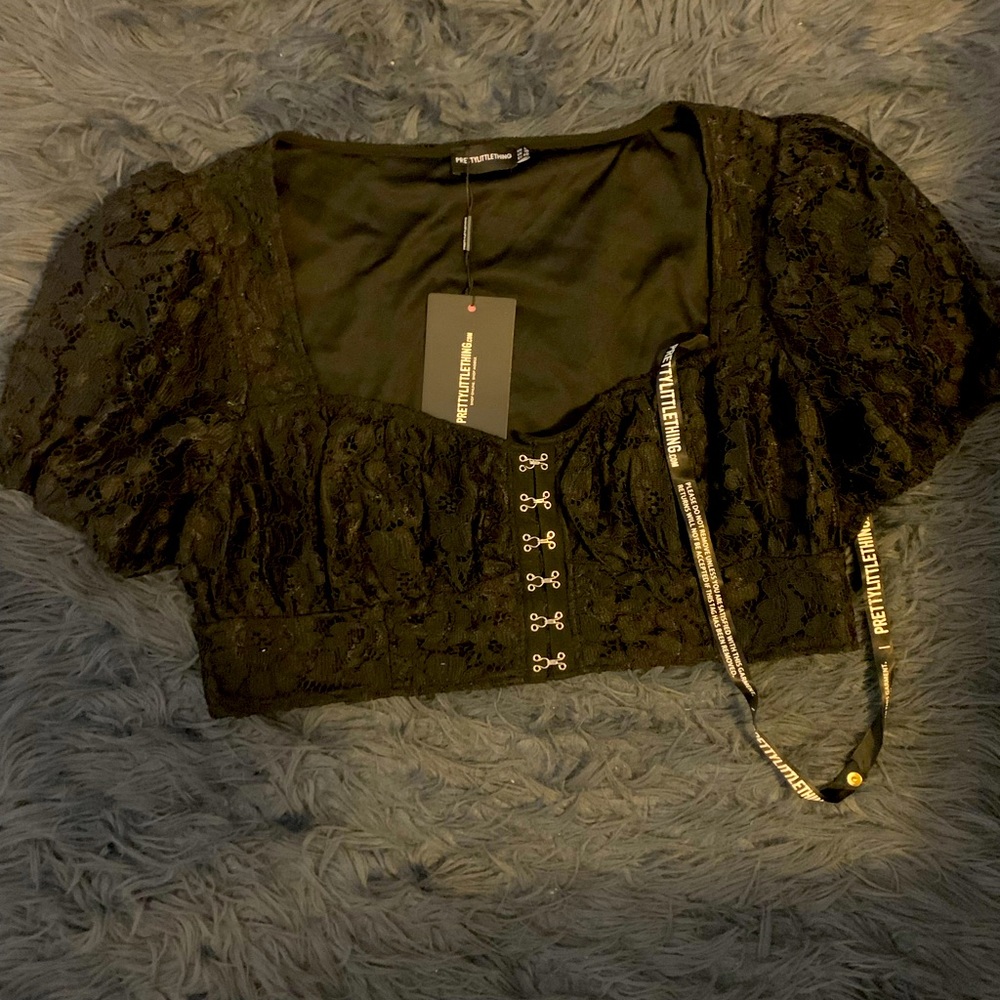 NWT pretty little thing lace crop top size L